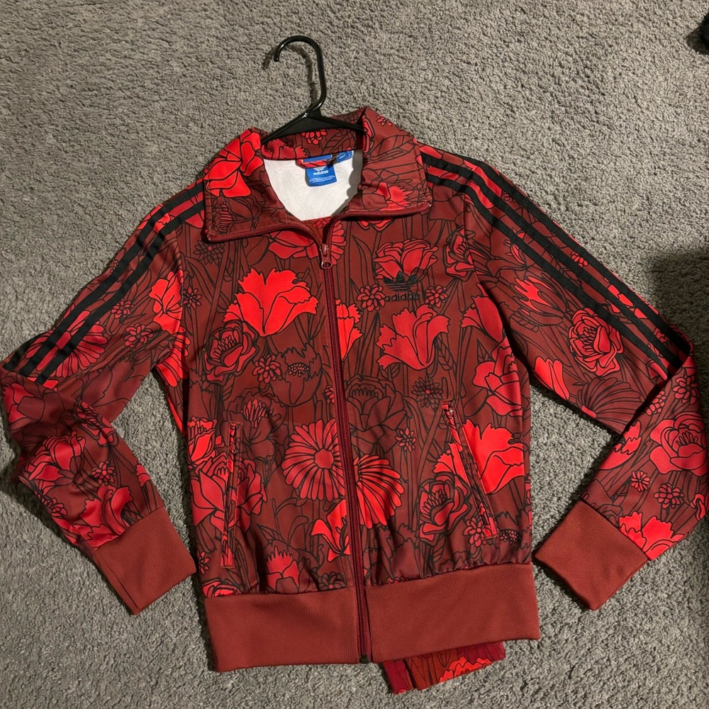 Adidas red print tracksuit jacket & matching leggings Set size XS